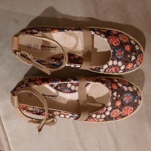 Girl sjoes Size 3- EU 34